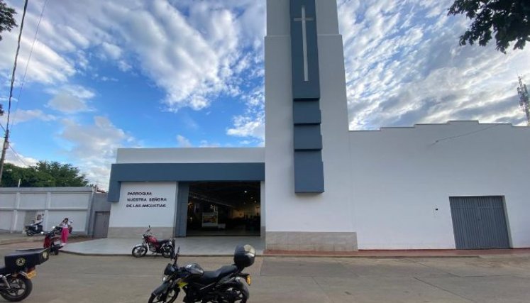 La parroquia Nuestra Señora de Las Angustias congrega a varios feligreses Santander y otros barrios. 
