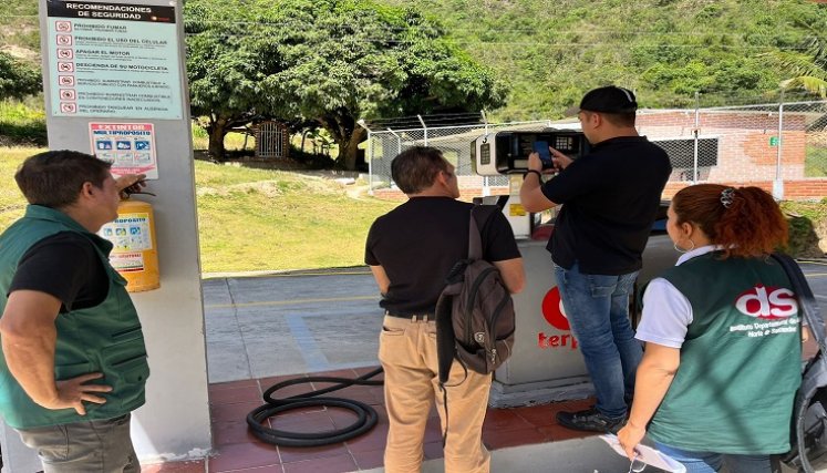 Entidades ambientales adelantan control y vigilancia ambiental para evitar la contaminación del río Algodonal./ Foto cortesía: La Opinión