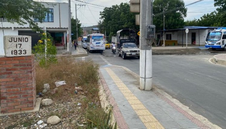 Transitar las calles del barrio es estar bajo el acecho de la inseguridad. 