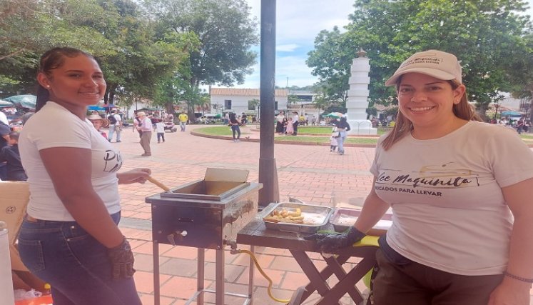 nas fiestas patronales con mucho sabor durante la Feria de la Gastronomía popular en Ocaña. /Foto: Cortesía La Opinión