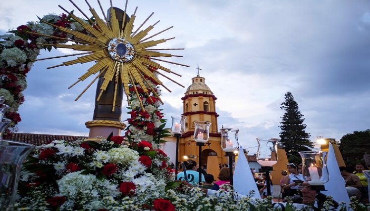 La multitudinaria procesión en honor a la patrona la virgen de la Torcoroma es el mejor termómetro del fervor religioso de los ocañeros./ Foto cortesía: La Opinión.
