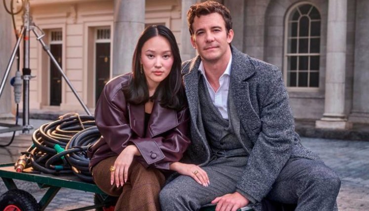Netflix reveló las primeras imágenes del actor Luke Thompson con quien será la pareja de su personaje, Benedict Bridgerton, en la siguiente historia de amor de la familia para la cuarta temporada.