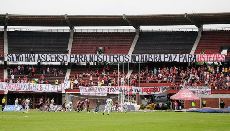 Cúcuta Deportivo, división con su hinchada. 