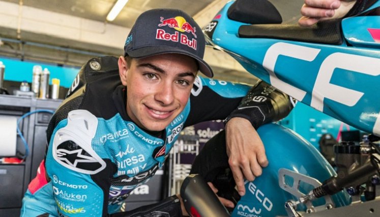 David Alonso, Campeón Mundial de Moto3, en presente año.