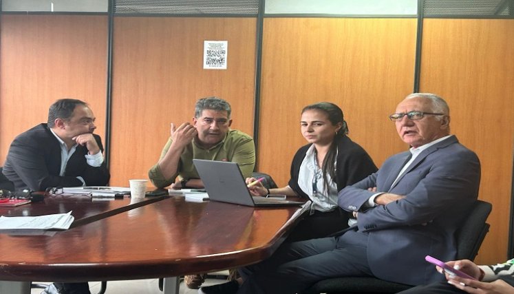 El ministro de Salud, Guillermo Alfonso Jaramillo, anuncia recursos para los Centros de Atención Primaria en Salud en la zona del Catatumbo./ Foto: Cortesía