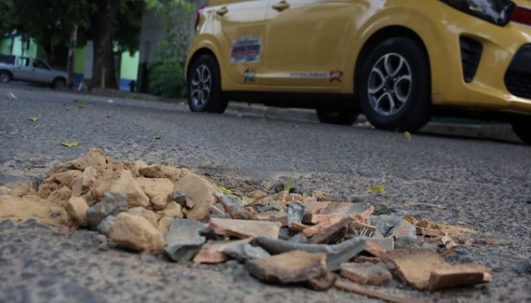 El deterioro vial es una de las principales problemáticas que posee El Llano. / Foto: Carlos Ramírez.