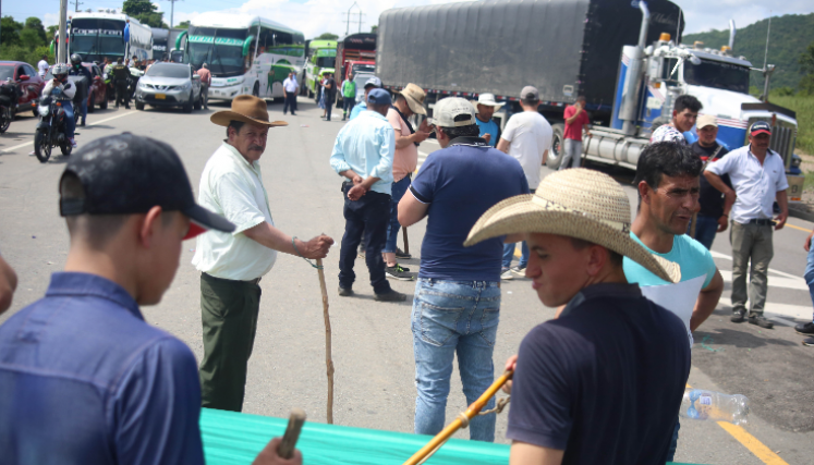 Sin avances transcurrió segunda jornada de paro de campesinos de páramo. 