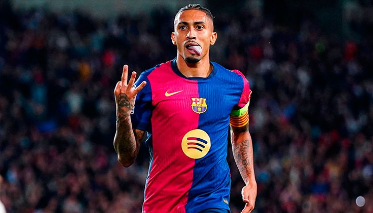 Raphinha marcó un triplete con el Barcelona ante el Bayern. 