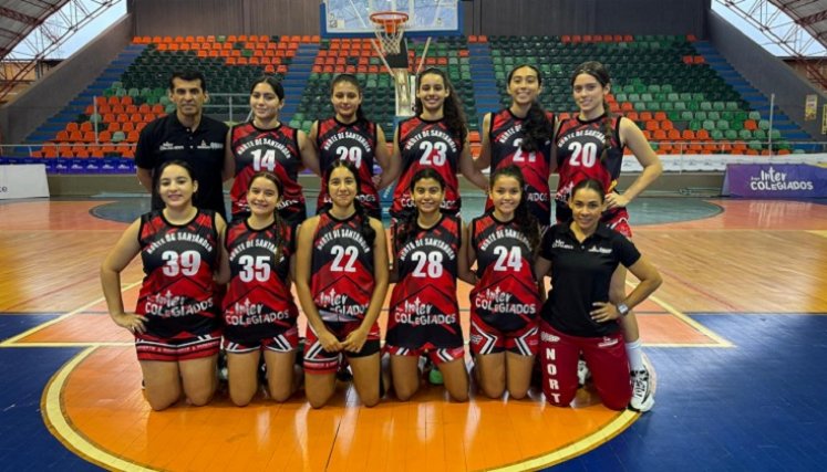 Equipo femenino de baloncesto juvenil del Calansanz.