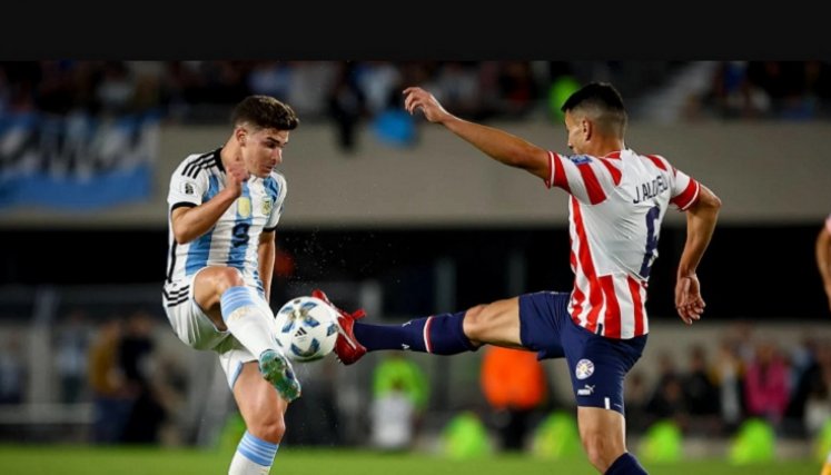 La selección paraguaya no la tiene nada fácil ante los argentinos.