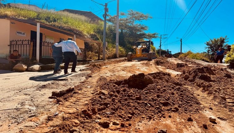 En el populoso sector de Simón Bolívar se adecuarán las redes hidrosanitarias para extender la capa asfáltica.