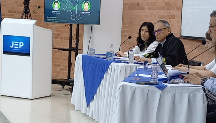 El magistrado Pedro Díaz presidió la audiencia de reconocimiento de la JEP. 