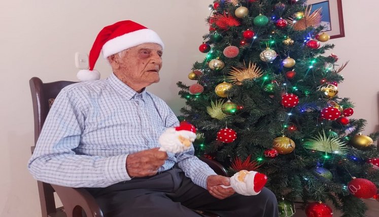 Veterano de mil batallas vive intensamente la Navidad.