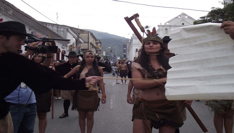 Kilómetros de cultura recorrerán los artistas de Ocaña durante el Desfile cultural de los Genitores.