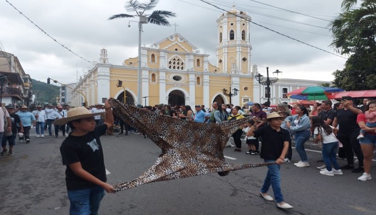 Vivas se mantienen las tradiciones a través de las danzas folclóricas en varios municipios de la provincia de Ocaña y sur del departamento del Cesar. 