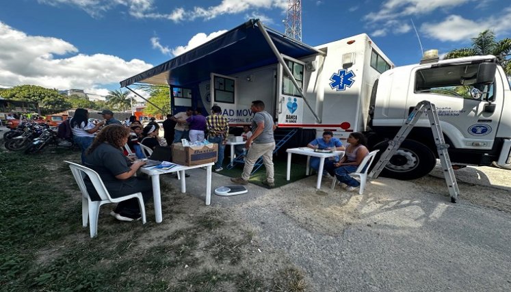 Integrantes del Puesto de Mando Unificado coordinan acciones para brindar la ayuda humanitaria a los desplazados por la violencia./ Foto: La Opinión.