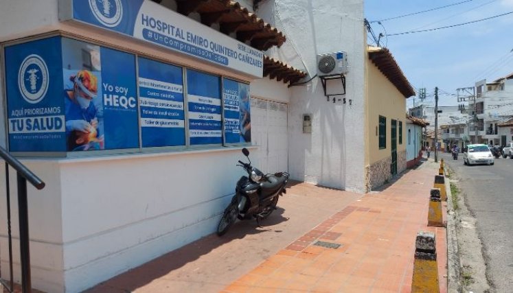 Según información de la Policía, la víctima alcanzó a llegar al hospital Emiro Quintero Cañizares, donde falleció. 
