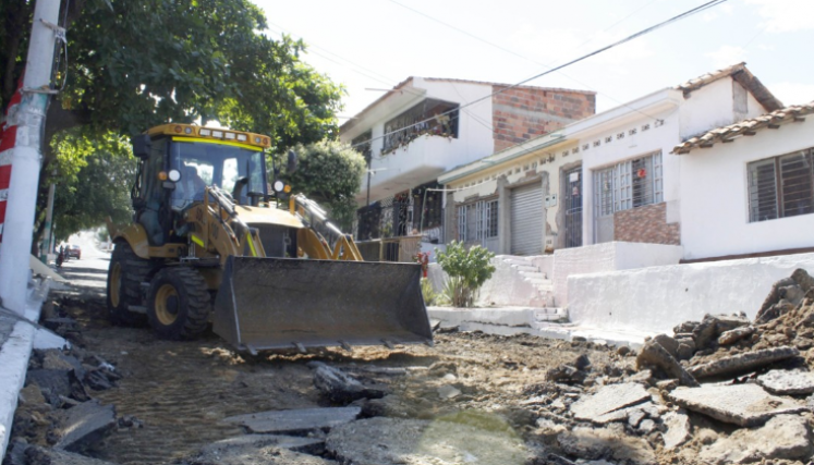Buena parte de los recursos del crédito se invierten en el plan de recuperación de la malla vial de la ciudad.