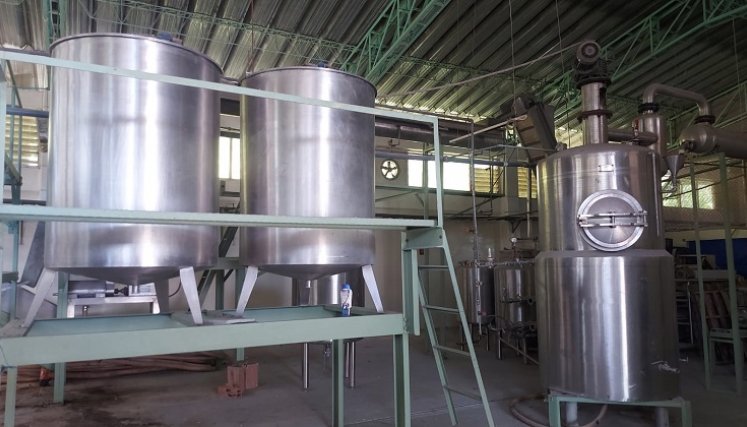 Los equipos de la Planta Procesadora de Tomates y Frutas se oxidan en una bodega del centro de Acopio de Ocaña.