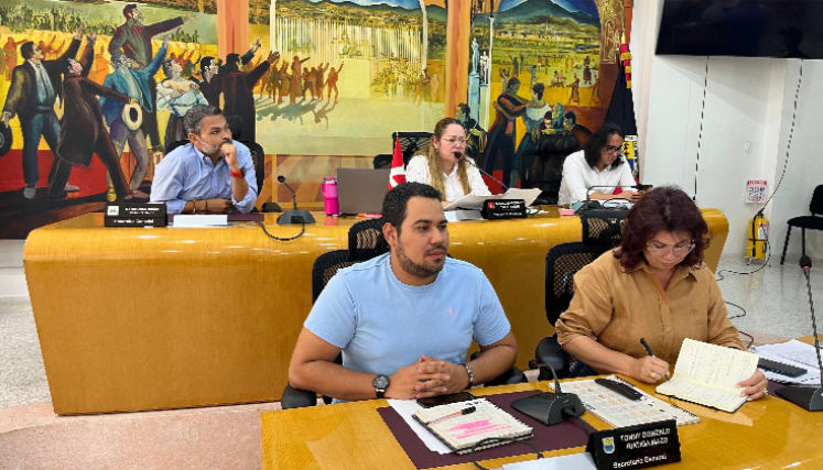 Control político a la Secretaría de Hacienda. 