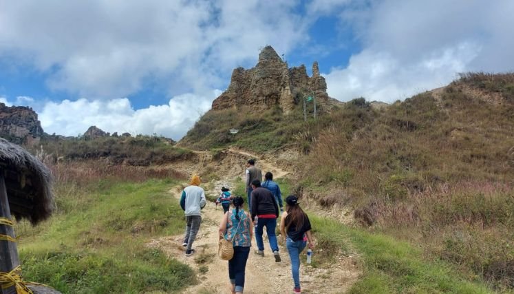 Planes conjuntos para fortalecer el ecoturismo suscribe la administración municipal de Ocaña con Parques Naturales.