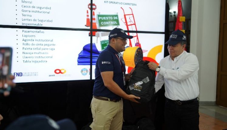 Gobernador William Villamizar reforzó unidad anticontrabando del departamento/Foto cortesía