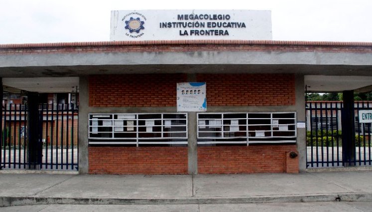 MEGACOLEGIO-FRONTERA