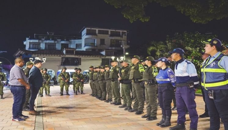 La medida contempla restricciones en la circulación de motos y la regulación del horario de atención en establecimientos nocturnos. /Foto: Cortesía
