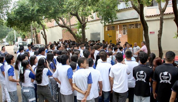 Plantón Colegio-Club de Leones2