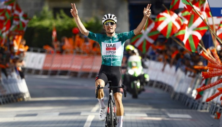 El portugués ganó la cuarta etapa en una gran actuación en la montaña.
