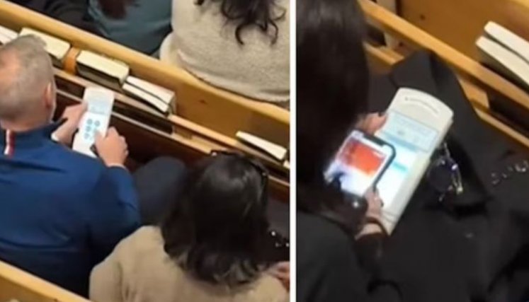 IGLESIA CON DATAFONO