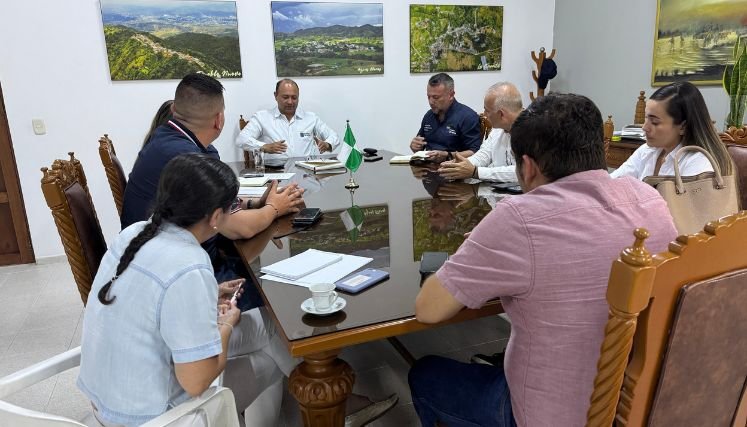 En Ocaña se adelantan mesas de trabajo para la reposición de luminarias en aquellos sitios oscuros.