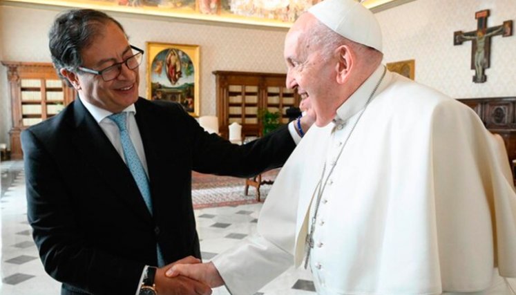 Presidente Petro y el papa Francisco
