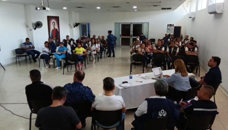 Reunión de autoridades en la cárcel de Cúcuta.