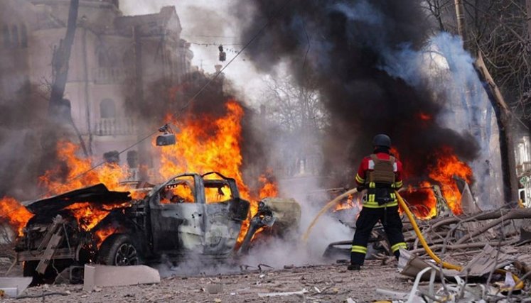 Ucrania denuncia al menos 21 muertos y 83 heridos por ataque ruso a una ciudad. / Foto: Cortesía.