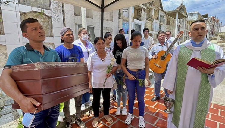 Tras dos décadas  de incertidumbre, Claudia Patricia Peña regresó con su familia en Norte de Santander. / Foto: Cortesía.