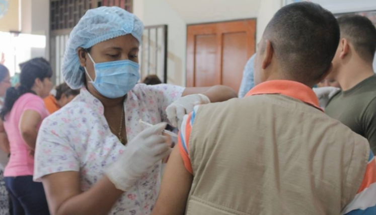 Vacunación contra la fiebre amarilla.