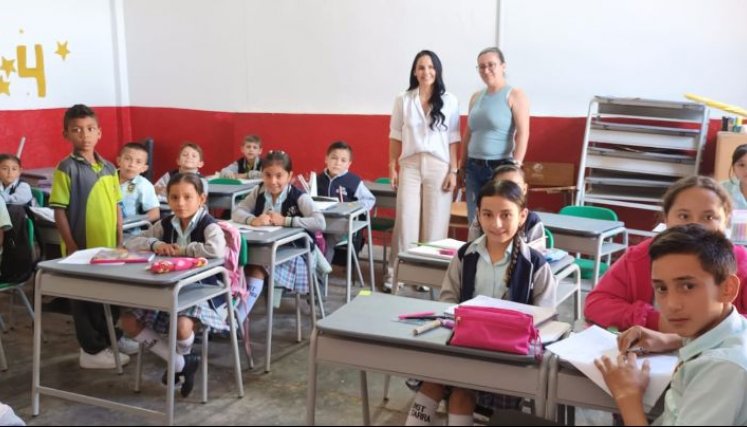 Los niños reciben clases en un hotel que arrendó la Gobernación/Foto cortesía