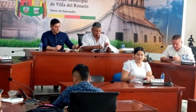 Concejo de Villa del Rosario en una sesión con el alcalde Juan Camilo Suárez el año pasado/Foto archivo