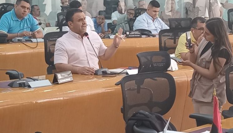 Concejal Jesús Sepúlveda durante su intervención en el control político a Aguas Kpital/Foto Orlando Carvajal