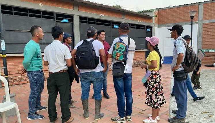 Es imperativo, desplazados deben abandonar el coliseo cubierto Argelino Durán Quintero de Ocaña.