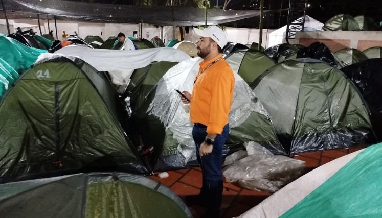 Debido a la demora en el desembolso de los recursos desplazados no abandonan el coliseo cubierto de Ocaña.