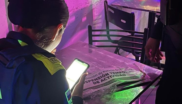 En Ocaña las autoridades proceden a sellar los establecimientos de vida nocturna.