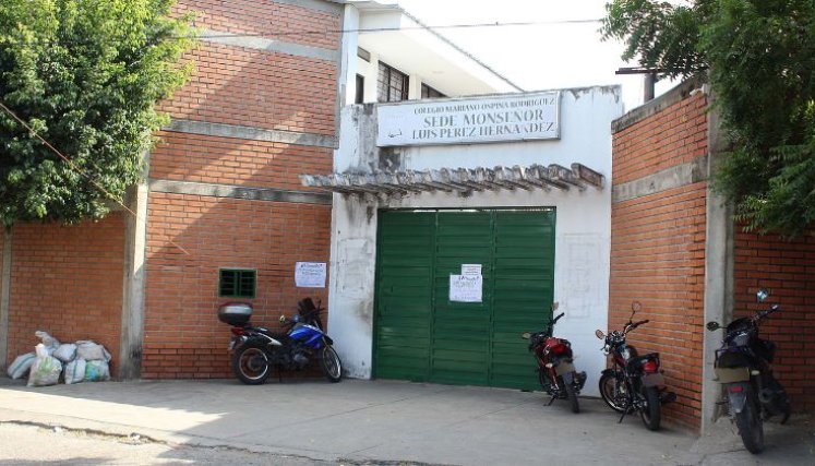 Colegio afectado por corto circuito en el barrio motilones