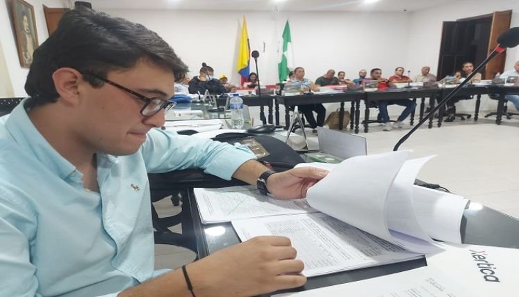 Depurar la base de datos en los establecimientos comerciales.