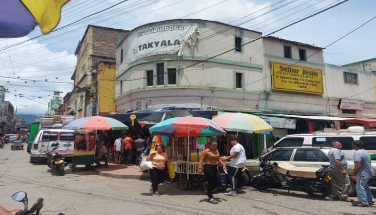 Depurar la base de datos en los establecimientos comerciales.