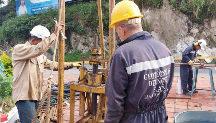 A un principio de acuerdo llega el gobernador de Norte de Santander con los gremios para construir el intercambiador vial en Ocaña.