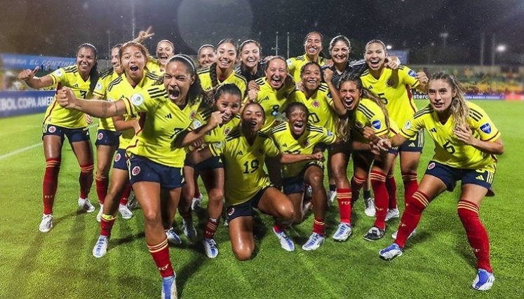 La selección femenina de mayores asume un nuevo reto sin su legendaria goleadora Catalina Usme.