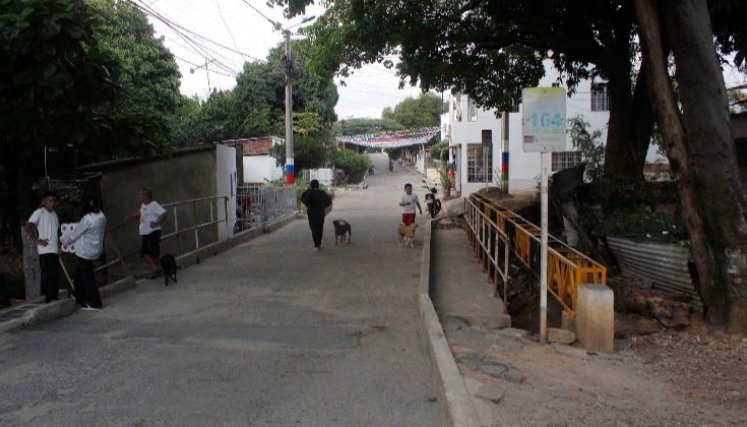 En la avenida novena de Km 9 las personas juegan bingo a diario
