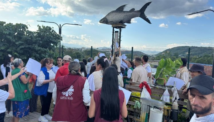 Las mujeres buscan a los desaparecidos en la zona del Catatumbo para honrar la memoria.